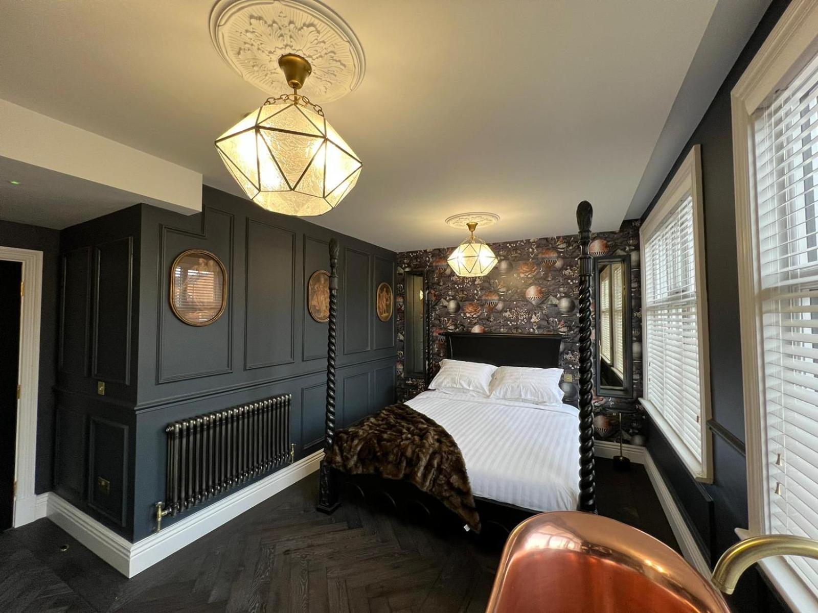 Eastgate Rows Apartment