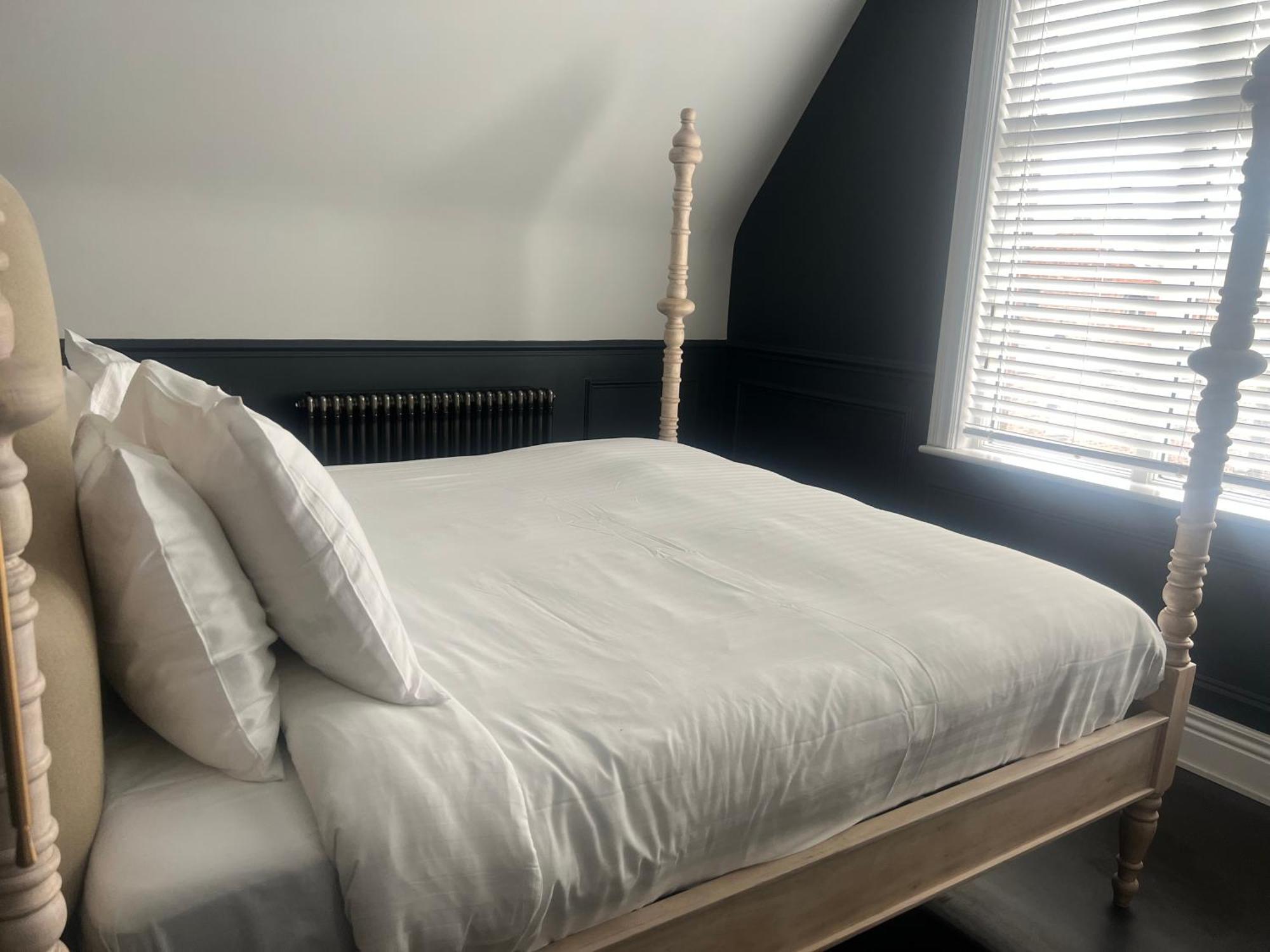 Eastgate Rows Apartment